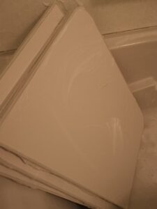 泡ハイターを風呂蓋につけたところ