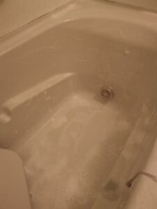 泡ハイターを浴槽に付けたところ